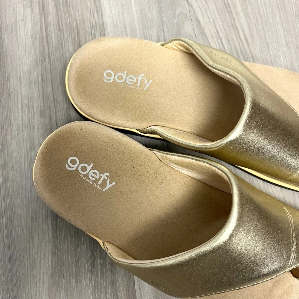 Gdefy‎ Gravity Defyer Sandals Women's 11 Gold Metallic Leather VersoShock Tech